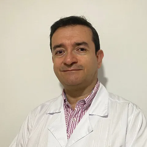 Doctor Nelson Morales especialista en Clínica Keralty Ibagué